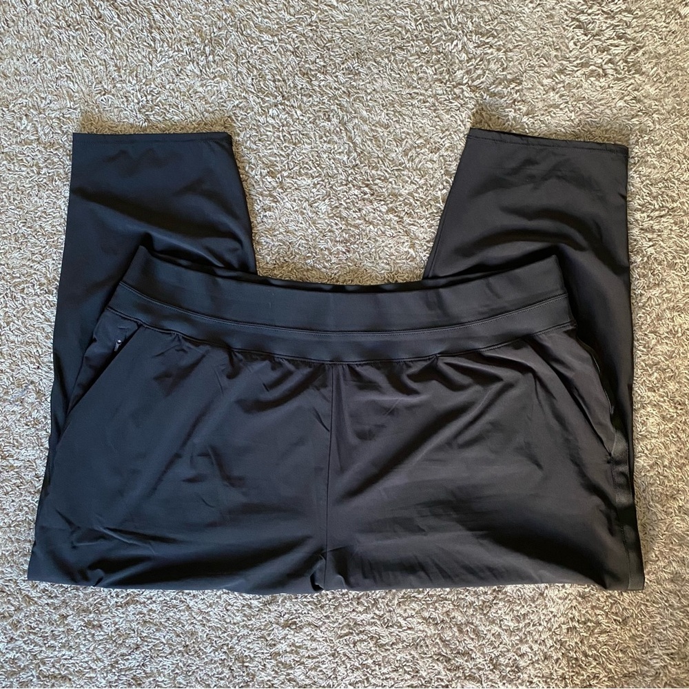 NWOT Athleta Nolita Slim Tapered Cropped Pants Black 24 - Picture 2 of 8